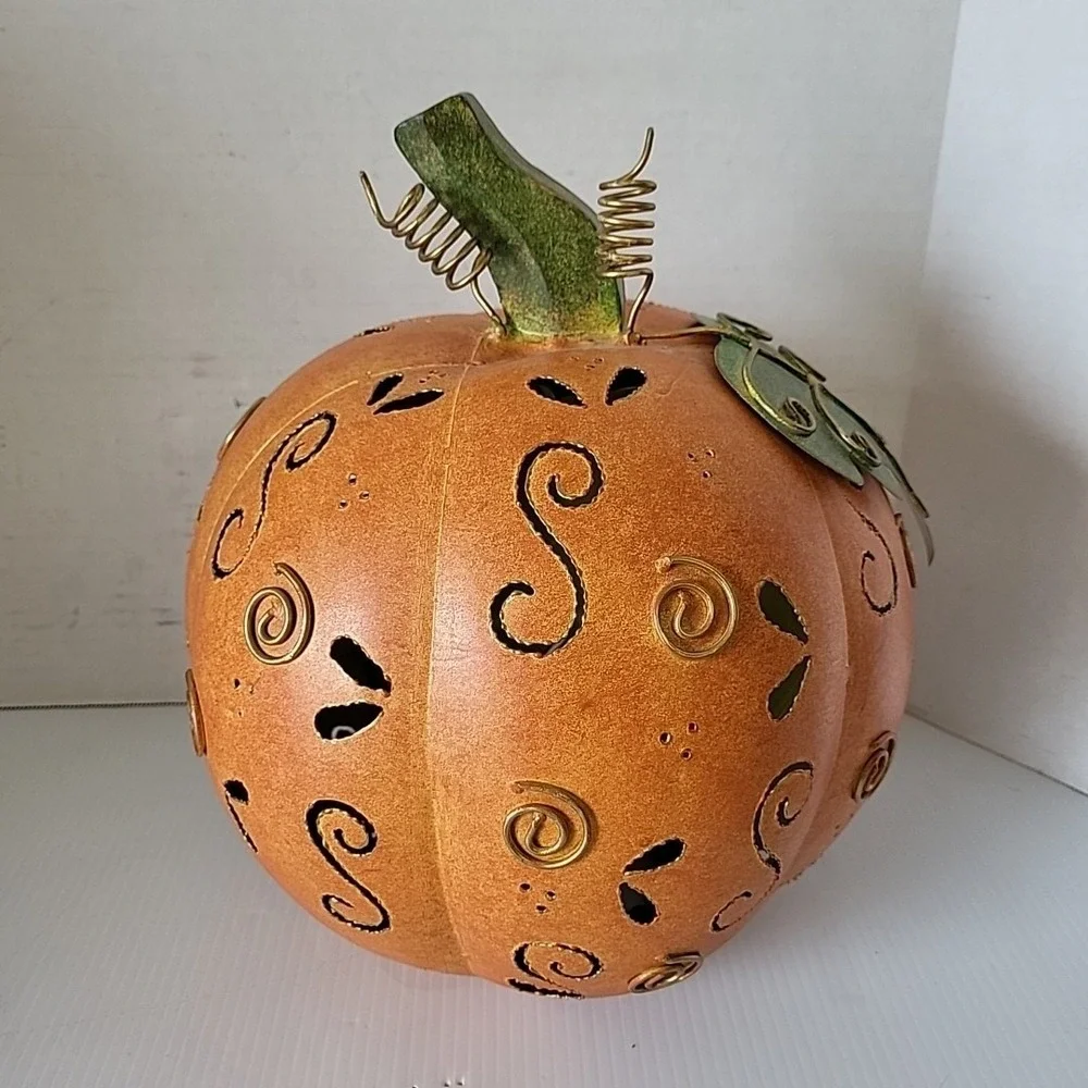 Vintage Halloween Jack-O-Lantern‎ Metal Art Deco Pumpkin Illuminate Pierced